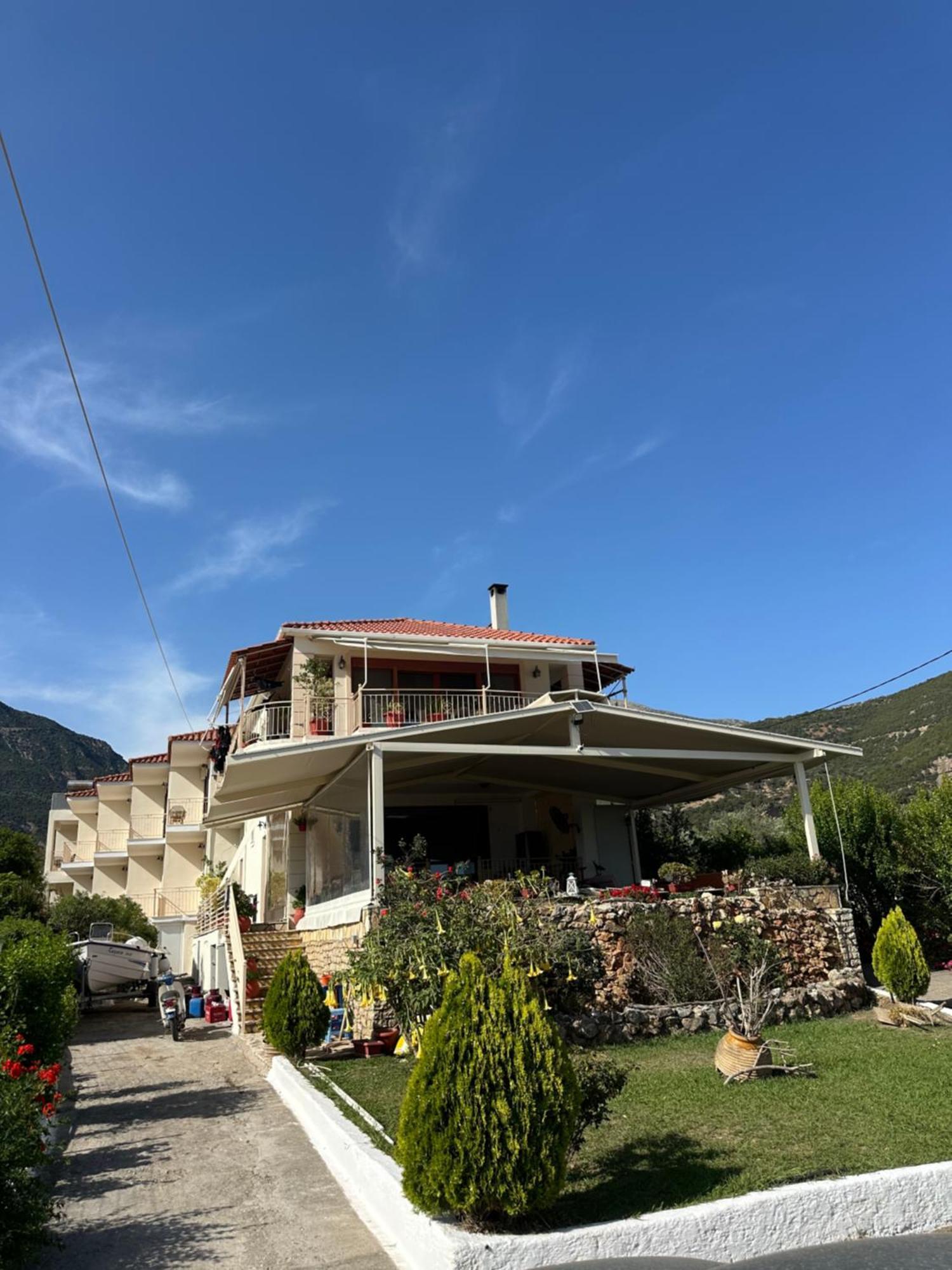Evita Luxury Apartments Spilia  Esterno foto