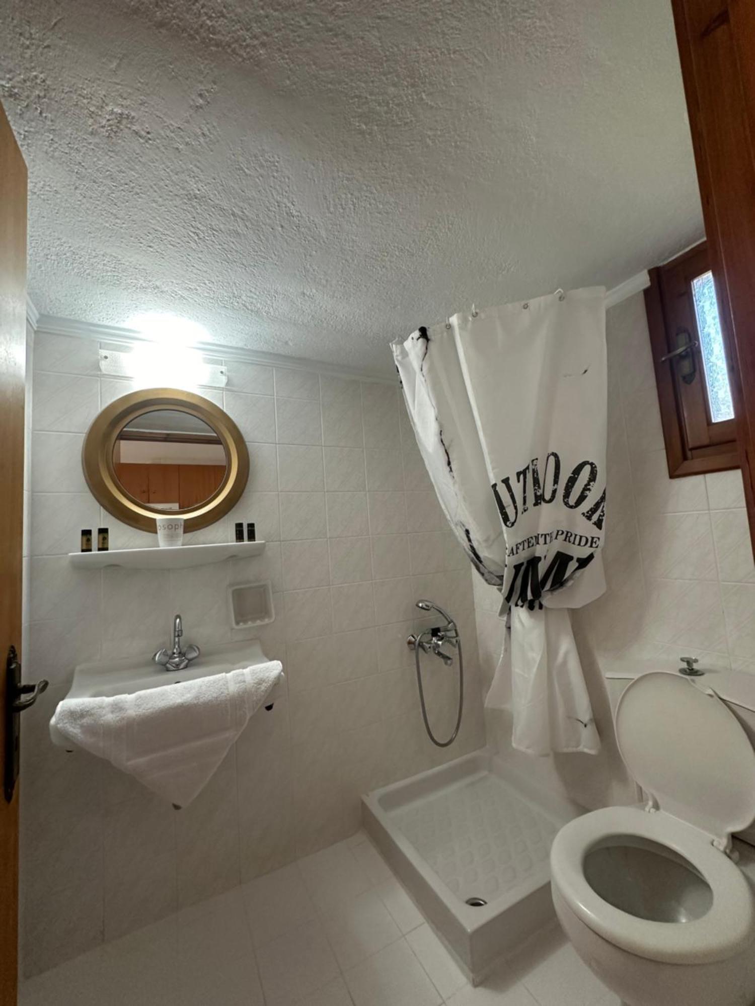 Evita Luxury Apartments Spilia  Esterno foto